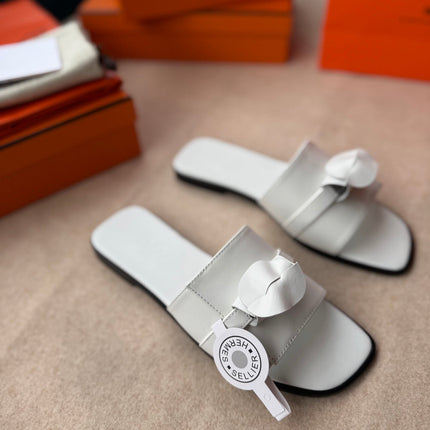 0RAN SANDALS IN WHITE CALFSKIN