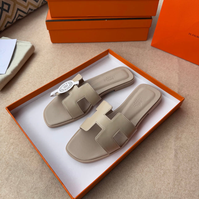 0RAN SANDALS IN KHAKI BROWN CALFSKIN