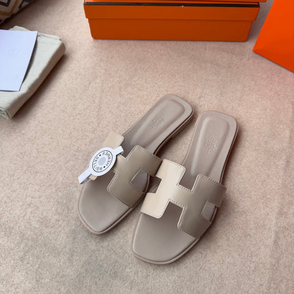 0RAN SANDALS IN KHAKI BROWN CALFSKIN