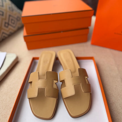 0RAN SANDALS IN TORTILLA BROWN CALFSKIN