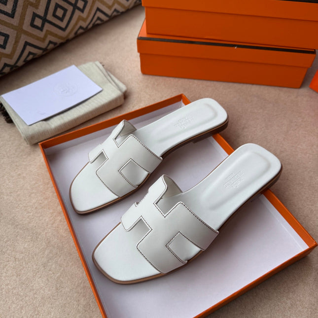 0RAN SANDALS IN WHITE CALFSKIN