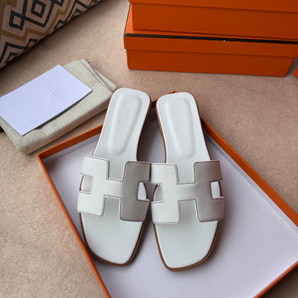 0RAN SANDALS IN WHITE CALFSKIN