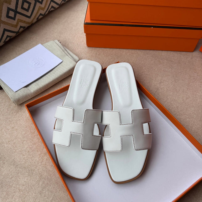 0RAN SANDALS IN WHITE CALFSKIN