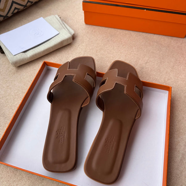 0RAN SANDALS IN PECAN BROWN CALFSKIN