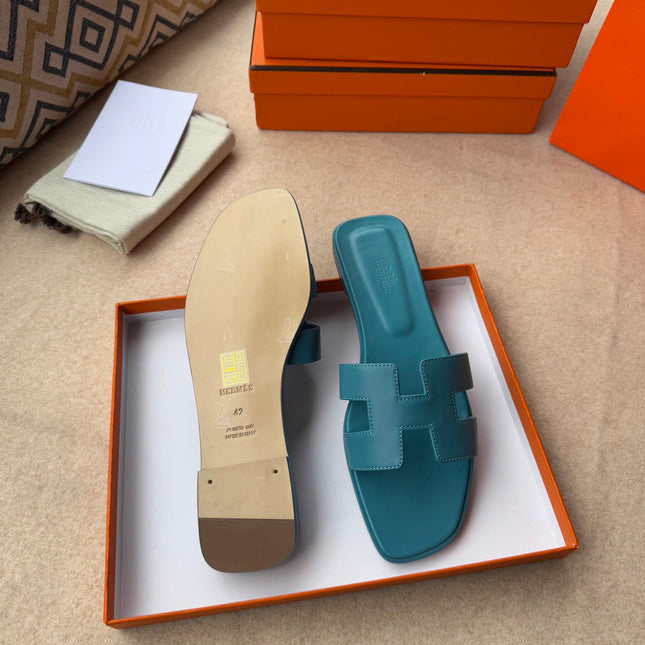 0RAN SANDALS IN SAPPHIRE BLUE CALFSKIN