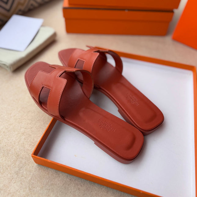 0RAN SANDALS IN GINGER ORANGE CALFSKIN