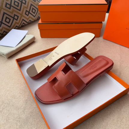 0RAN SANDALS IN GINGER ORANGE CALFSKIN