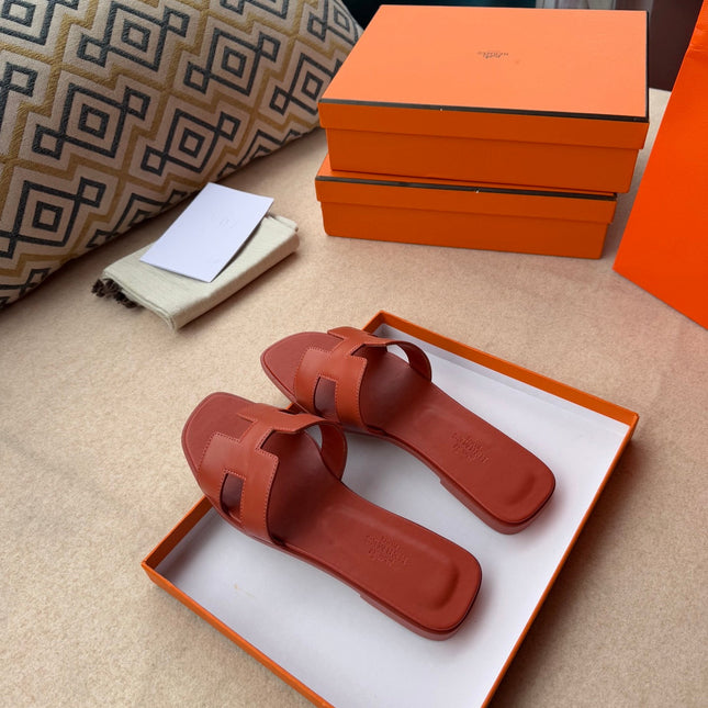 0RAN SANDALS IN GINGER ORANGE CALFSKIN