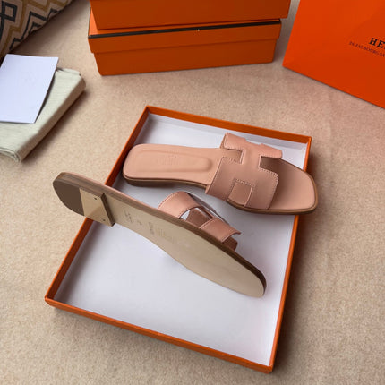 0RAN SANDALS IN PEACH PINK CALFSKIN