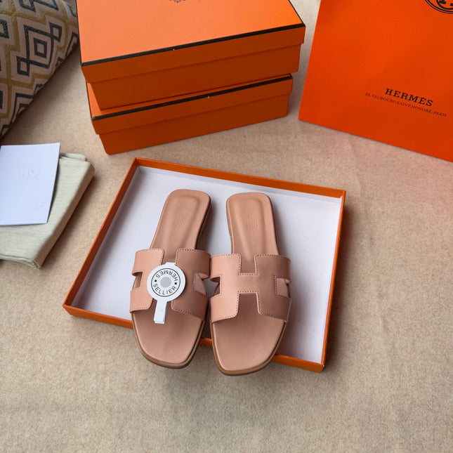 0RAN SANDALS IN PEACH PINK CALFSKIN