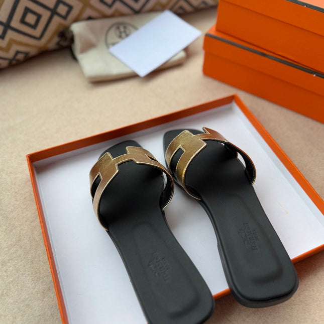 0RAN SANDALS IN LIGHT GOLD CALFSKIN