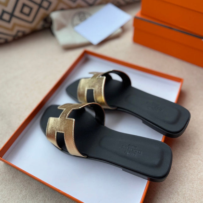 0RAN SANDALS IN LIGHT GOLD CALFSKIN