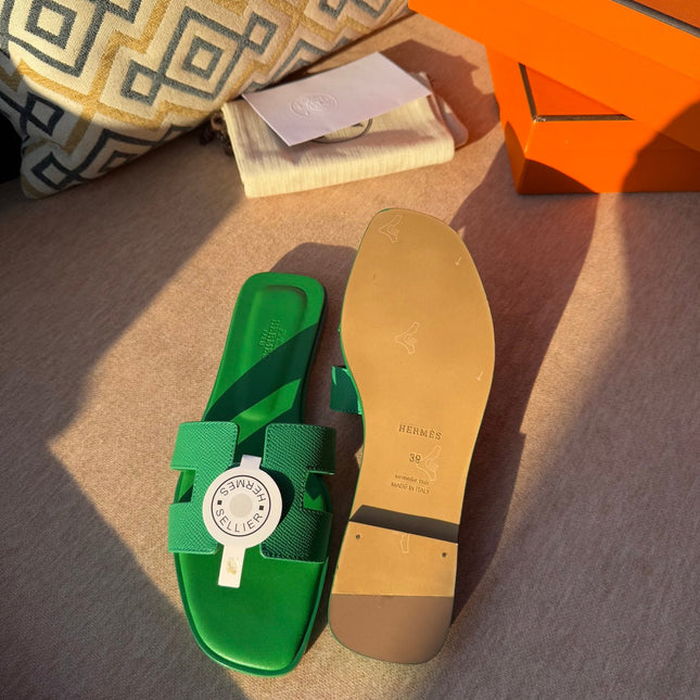 0RAN SANDALS IN SHAMROCK GREEN CALFSKIN