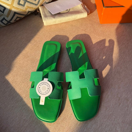 0RAN SANDALS IN SHAMROCK GREEN CALFSKIN