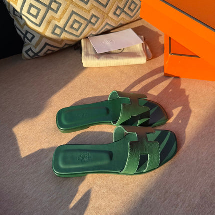 0RAN SANDALS IN HUNTER GREEN CALFSKIN