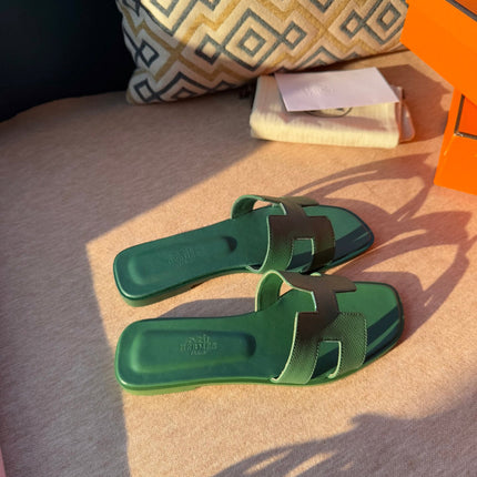 0RAN SANDALS IN HUNTER GREEN CALFSKIN