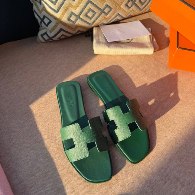 0RAN SANDALS IN HUNTER GREEN CALFSKIN