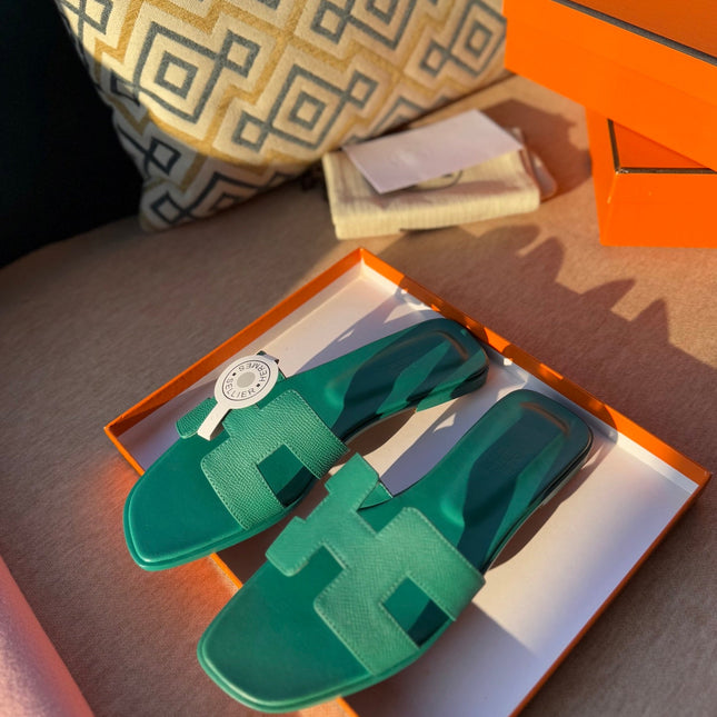 0RAN SANDALS IN PERSIAN GREEN CALFSKIN