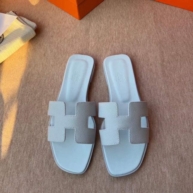 0RAN SANDALS IN ICE BLUE CALFSKIN