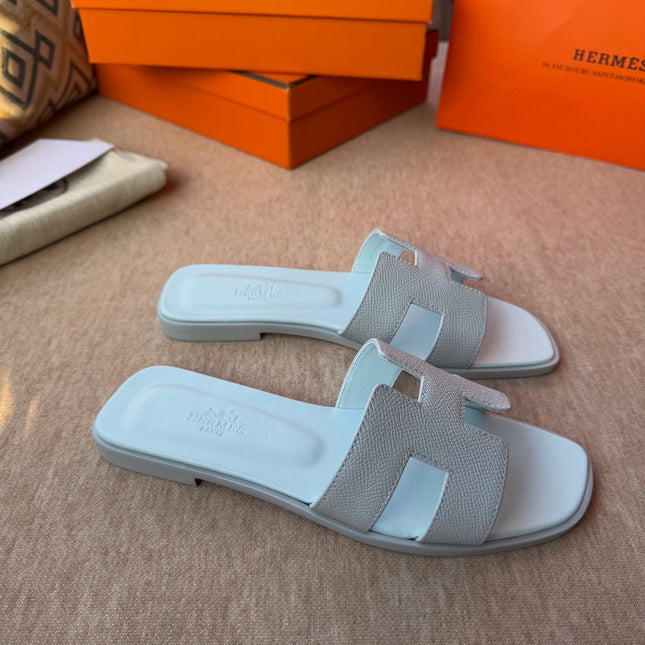 0RAN SANDALS IN ICE BLUE CALFSKIN
