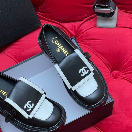 CC MOCCASIN LOAFER IN BLACK MIX WHITE LAMBSKIN