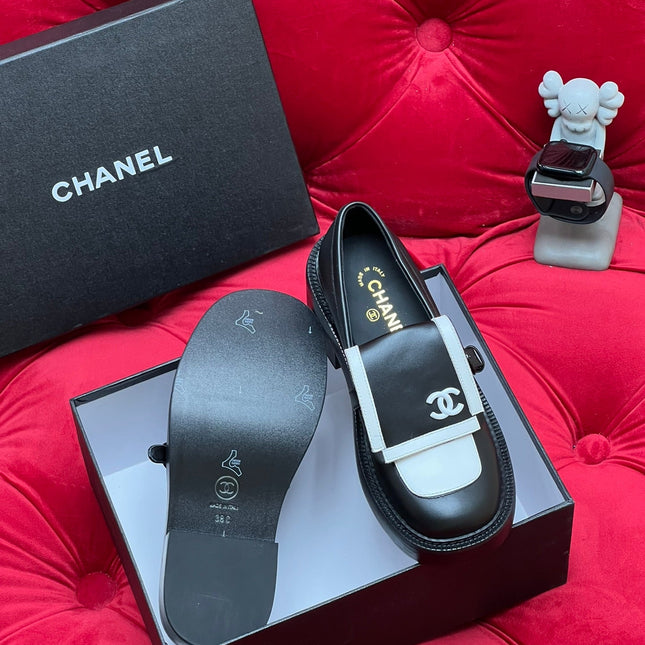 CC MOCCASIN LOAFER IN BLACK MIX WHITE LAMBSKIN