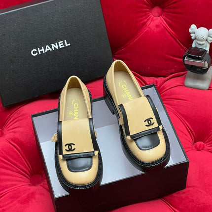 CC MOCCASIN LOAFER IN YELLOW CREAM MIX BLACK LAMBSKIN