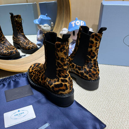 ANKLE BOOTS ATTACHED TRIANGLE LOGO IN LEOPARD PRINT HORSEHAIR