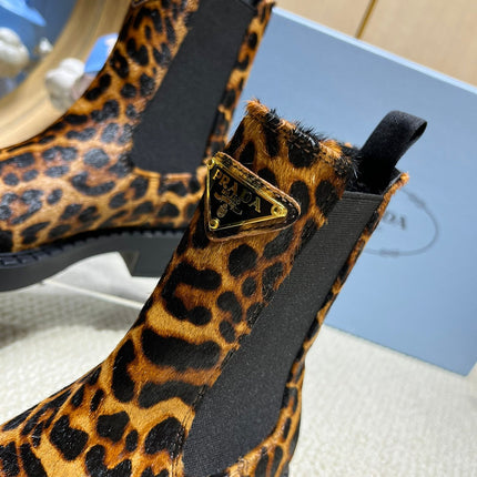 ANKLE BOOTS ATTACHED TRIANGLE LOGO IN LEOPARD PRINT HORSEHAIR