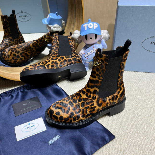 ANKLE BOOTS ATTACHED TRIANGLE LOGO IN LEOPARD PRINT HORSEHAIR