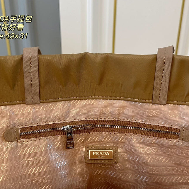 PRA 49 TOTE BAG IN CAMEL BROWN RE-NYLON