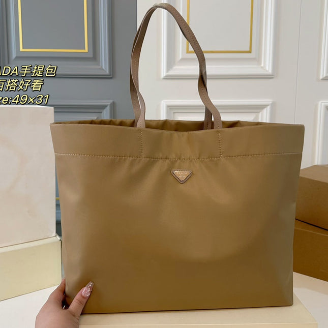 PRA 49 TOTE BAG IN CAMEL BROWN RE-NYLON