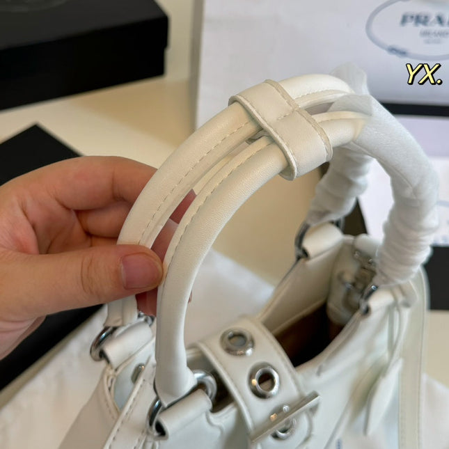 PRA 23 MOON PADDED BAG WHITE CALFSKIN WITH STRAP