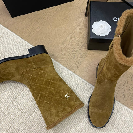 ANKLE BOOTS IN GOLDEN BROWN SUEDE 963150