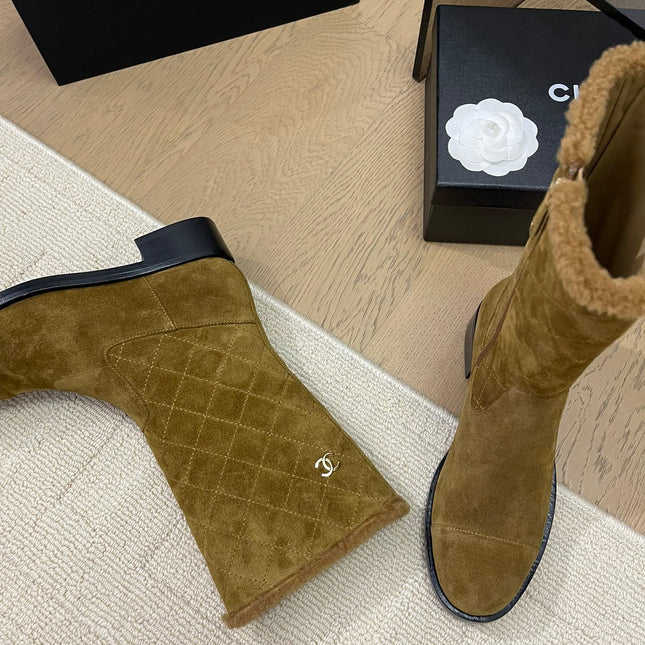 ANKLE BOOTS IN GOLDEN BROWN SUEDE 963150