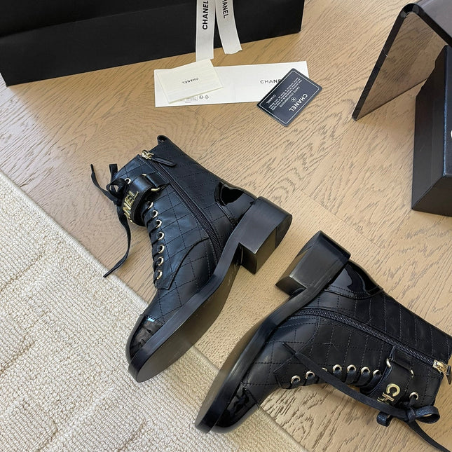 ALPHABET MARTIN BOOTS IN BLACK LAMBSKIN