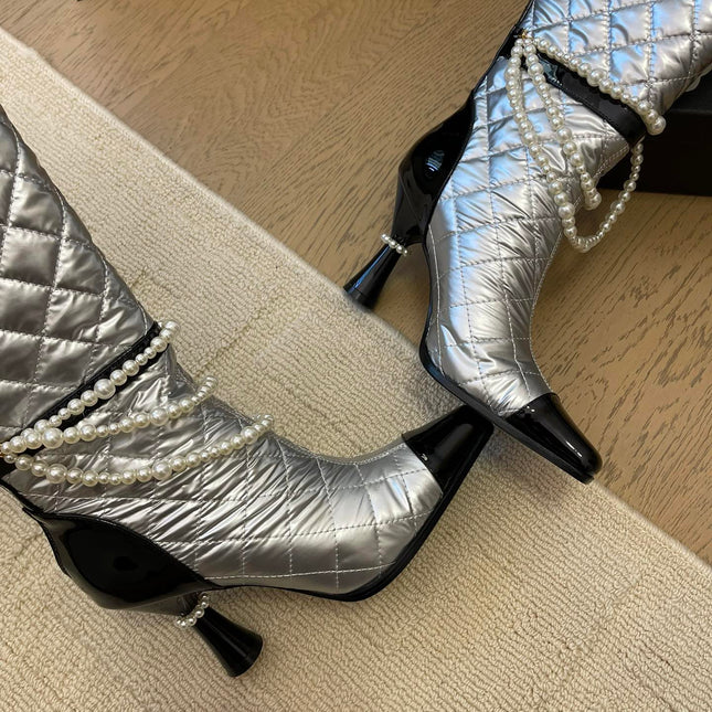 KNEE HIGH BOOTS 8 CM IN SILVER MIX BLACK CALFSKIN WITH PEARL CHAIN