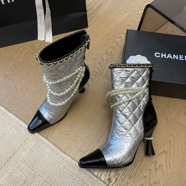 HIGH HEELS 8CM BOOTS IN SILVER MIX BLACK CALFSKIN WITH PEARL CHAIN