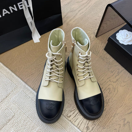 ANKLE BOOTS IN PEARL GRAY MIX BLACK CALFSKIN