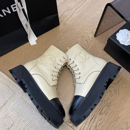 ANKLE BOOTS IN PEARL GRAY MIX BLACK CALFSKIN