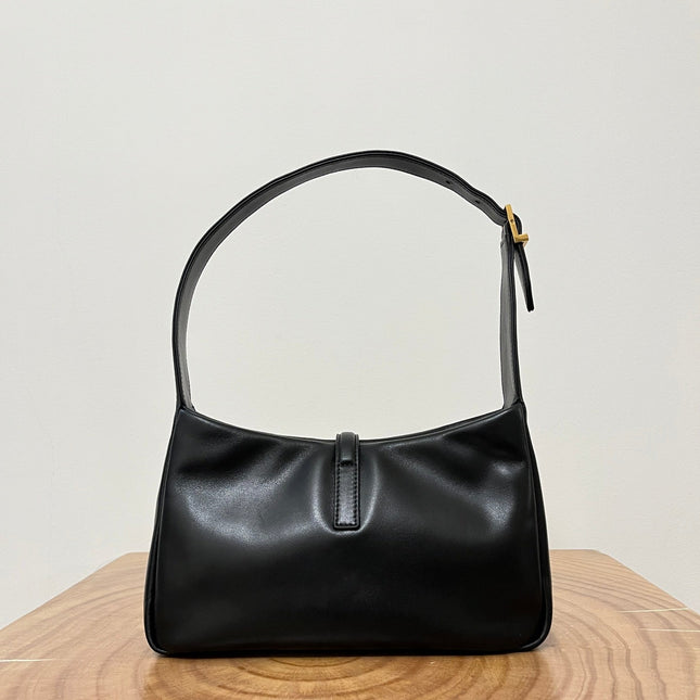 LE 5 À 7 BAG 24 BLACK GLOSSY CALFSKIN HOBO