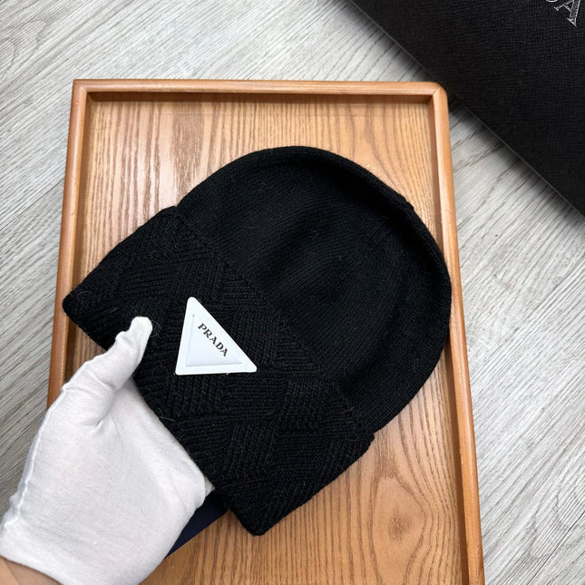BEANIE HAT IN BLACK WOOL AND RABBIT FUR 436400