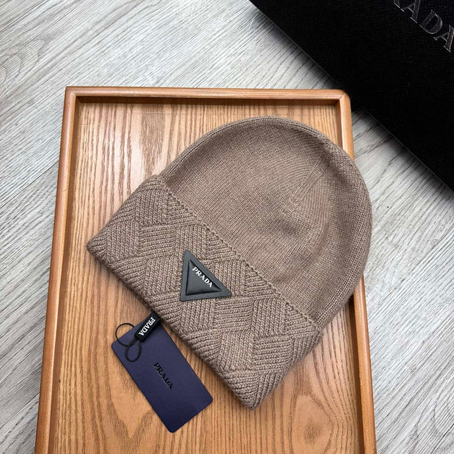 BEANIE HAT IN MEDIUM BROWN WOOL AND RABBIT FUR 342039