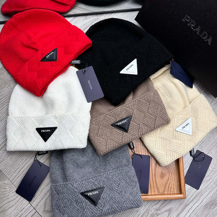 BEANIE HAT IN MEDIUM BROWN WOOL AND RABBIT FUR 436401