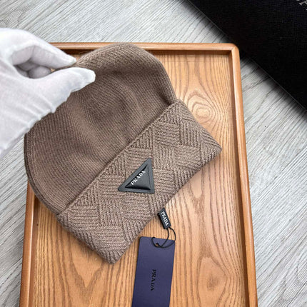 BEANIE HAT IN MEDIUM BROWN WOOL AND RABBIT FUR 436401
