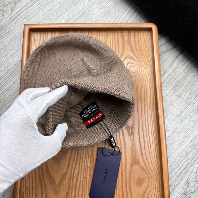 BEANIE HAT IN MEDIUM BROWN WOOL AND RABBIT FUR 436401