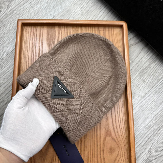 BEANIE HAT IN MEDIUM BROWN WOOL AND RABBIT FUR 342039