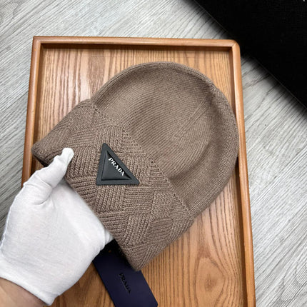 BEANIE HAT IN MEDIUM BROWN WOOL AND RABBIT FUR 436401