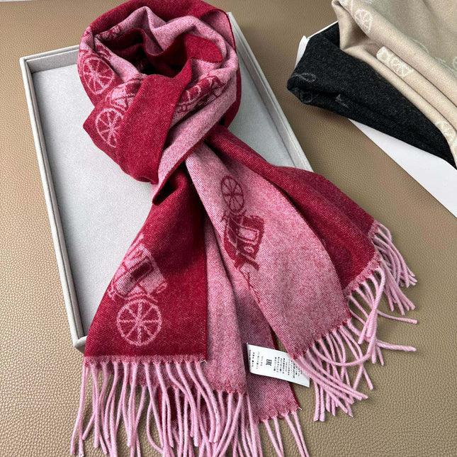 HORSE & CARRIAGE PRINT SCARF 195 CM IN RED PINK 375240
