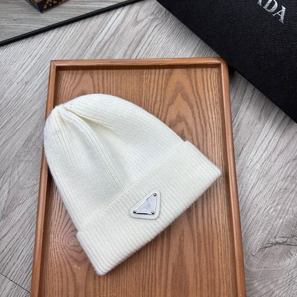 BEANIE HAT IN WHITE WOOL 332394